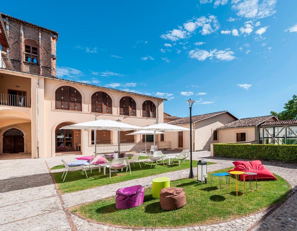 Hotel La Corte Cascia Esterno foto