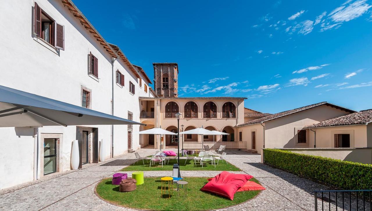 Hotel La Corte Cascia Esterno foto